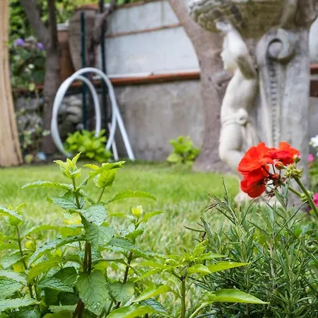 House Garden San Lorenzo סלרנו